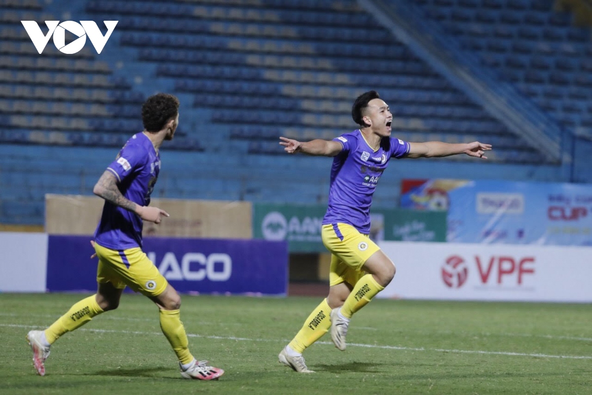 Việt Anh xé lưới Viettel, Hà Nội FC lần thứ 4 giành Siêu Cúp Quốc gia